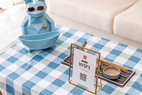 Locals Boutique Apartment Jiuzhou Port.1