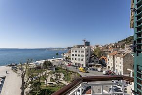 Seaview Luxury Retreat