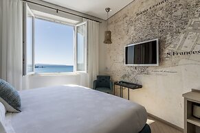 Seaview Luxury Retreat