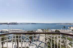 Seaview Luxury Retreat