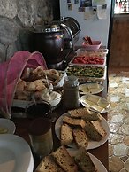 Manoni's Guesthouse