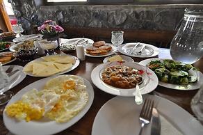 Manoni's Guesthouse