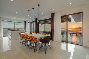 Villa Luna Podstrana