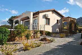 Villa Juliet by Amy Villas