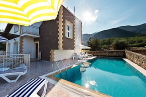 Villa Lagoon by Amy Villas