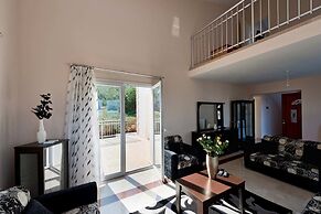 Villa Lagoon by Amy Villas