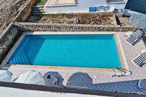 Villa Lagoon by Amy Villas