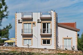 Villa Lagoon by Amy Villas