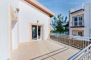 Villa Lagoon by Amy Villas