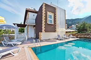 Villa Lagoon by Amy Villas