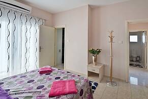 Villa Lagoon by Amy Villas