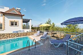 Villa Lagoon by Amy Villas