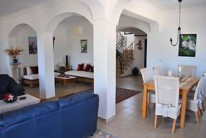 Villa Layla by Amy Villas