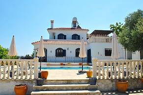 Villa Layla by Amy Villas