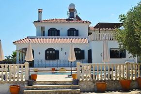 Villa Layla by Amy Villas