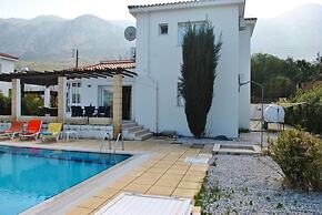 Villa Leroy by Amy Villas