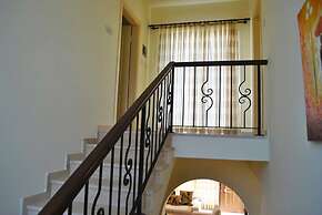 Villa Leroy by Amy Villas