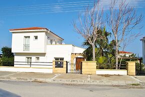 Villa Leroy by Amy Villas