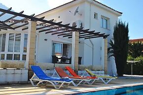 Villa Leroy by Amy Villas