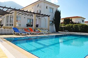 Villa Leroy by Amy Villas