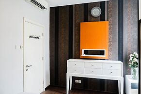 Strategic 2BR Apartment at Trillium Residence