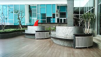 Spacious and Artsy Studio Apartment at Brooklyn Alam Sutera