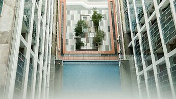 Spacious and Artsy Studio Apartment at Brooklyn Alam Sutera