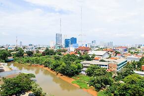 Cozy and Elegant 1BR Apartment Belmont Residence
