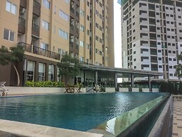 Bright and Stylish 1BR The Oasis Apartment Cikarang