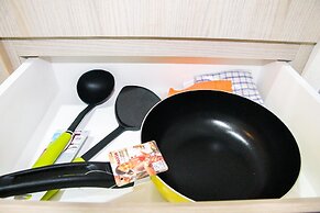 Elegant Studio Room Akasa Apartment