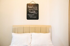 Elegant Studio Room Akasa Apartment