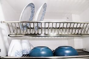 Elegant Studio Room Akasa Apartment