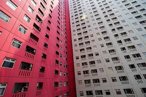 Comfort 2BR with Pool View Green Pramuka City Apartment