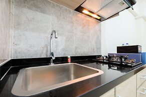 Comfortable 2BR Green Pramuka Apartment