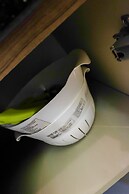 Amazing 2BR with City View The Wave Apartment