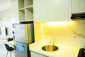 Sophisticated Studio at The Oasis Apartment