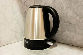 Comfortable Premiere 1BR at The Oasis Apartment