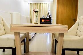 Comfortable Premiere 1BR at The Oasis Apartment