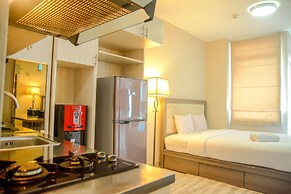 Prime Location Studio Apartment at Elpis Residence near Ancol