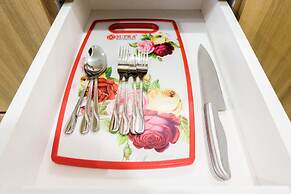 Modern Elegant Studio Grand Kamala Lagoon Apartment