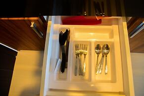 Simply Homey Studio Room at GP Plaza Apartment