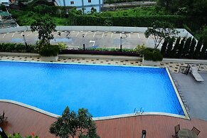 Strategic Studio Apartment The Oasis near Bekasi