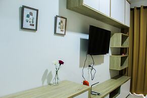 Modern and Comfortable Studio Springwood Apartment