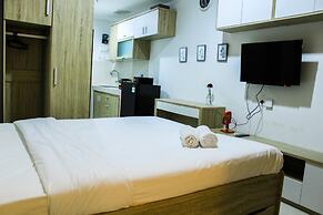 Modern and Comfortable Studio Springwood Apartment