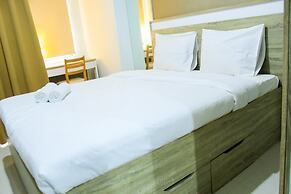 Modern and Comfortable Studio Springwood Apartment