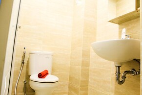 Modern and Comfortable Studio Springwood Apartment