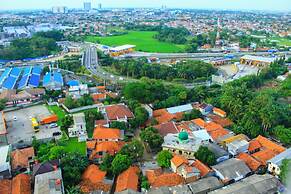 Modern and Comfortable Studio Springwood Apartment