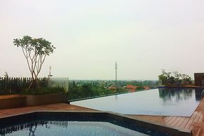 Modern and Comfortable Studio Springwood Apartment