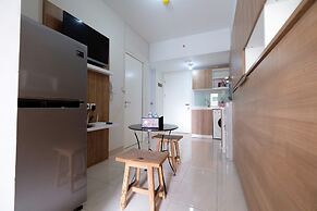 Modern and Cozy 2BR @Springlake Bekasi Apartment