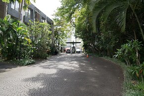 2BR Apartment with Private Bathtub at Galeri Ciumbuleuit 1